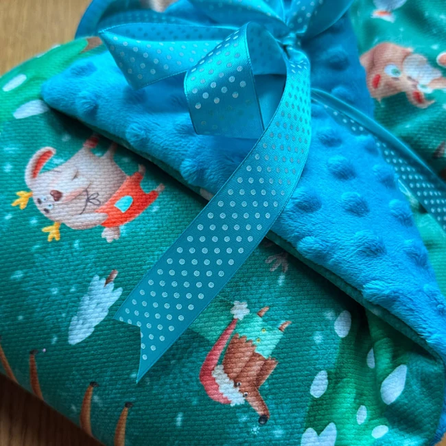 kocyk świąteczny dla psa w pieski