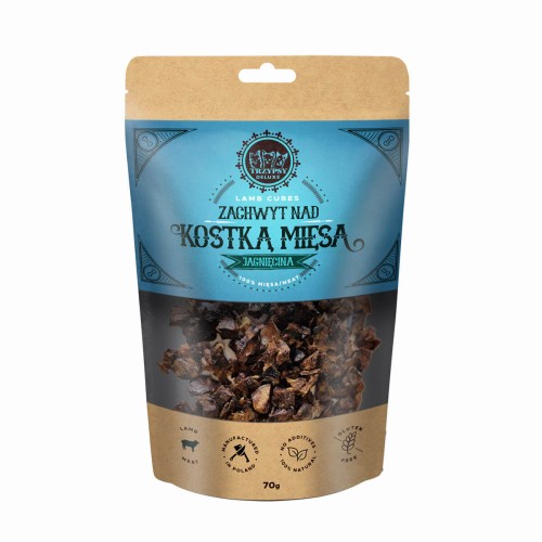 Trzypsy zachwyt nad kostką mięsa z jagnięciny.