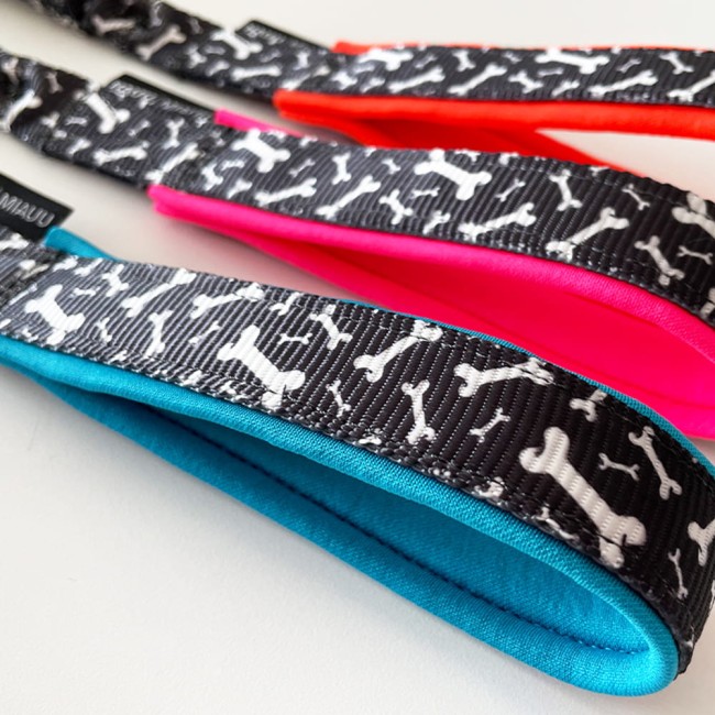 Szarpak dla psa Black Bones czarny w kości